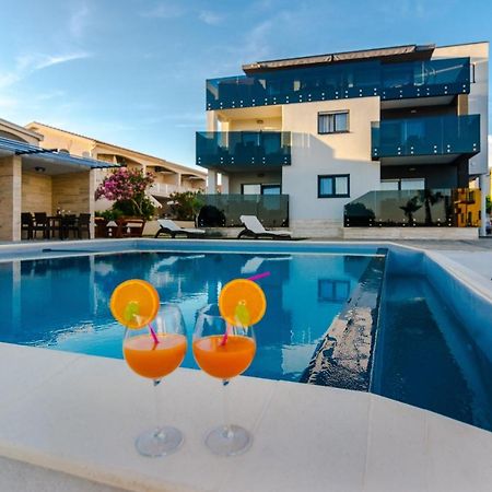 Resort Mirakul Vir Exterior photo